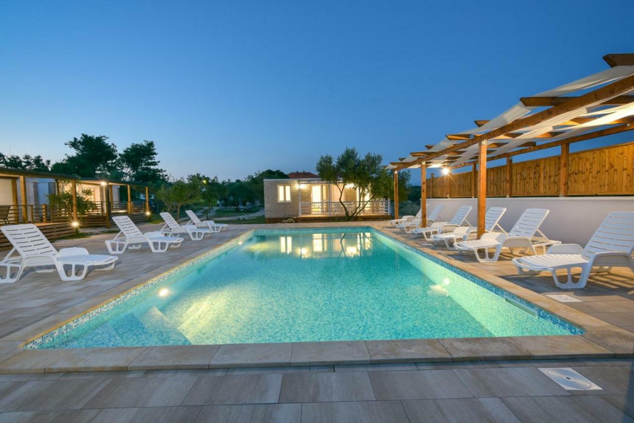Bungalov Medanic - Private Pool Privlaka  Exterior photo