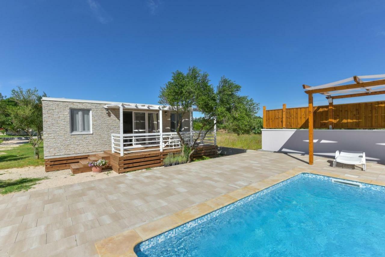 Bungalov Medanic - Private Pool Privlaka  Exterior photo